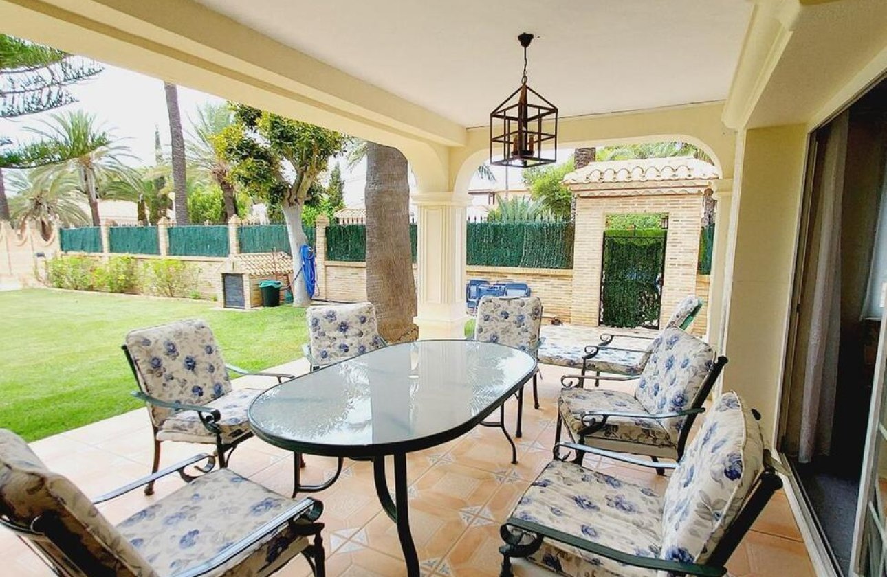 Revente - Villa -
Orihuela Costa - Cabo Roig