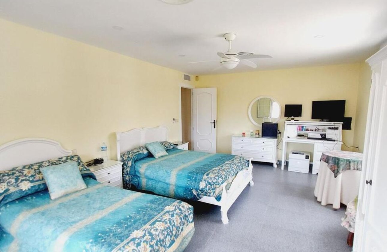 Revente - Villa -
Orihuela Costa - Cabo Roig