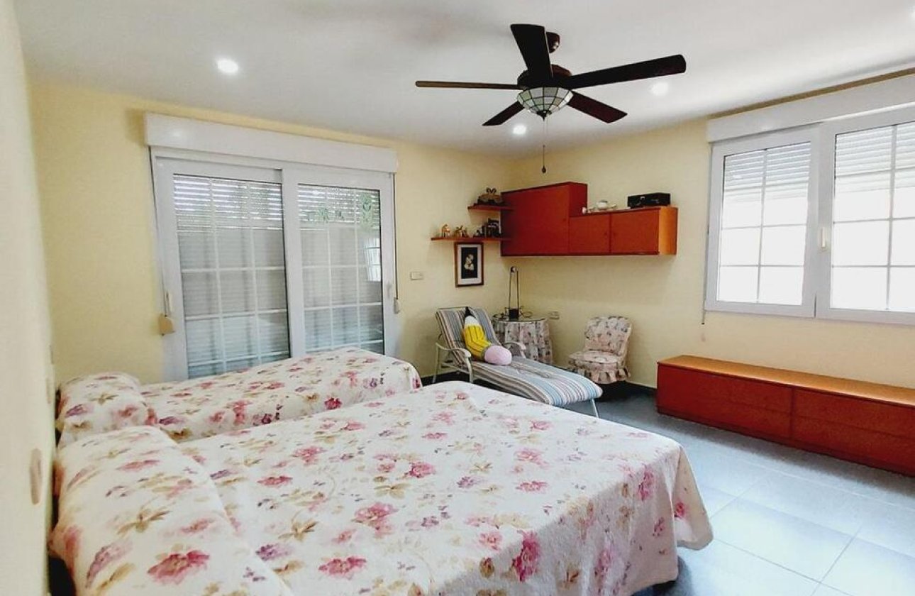 Revente - Villa -
Orihuela Costa - Cabo Roig