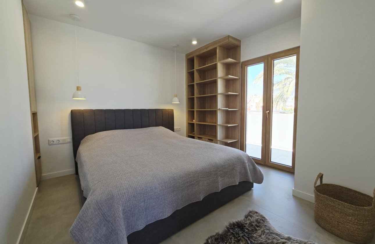 Revente - Villa -
Orihuela Costa - Cabo Roig