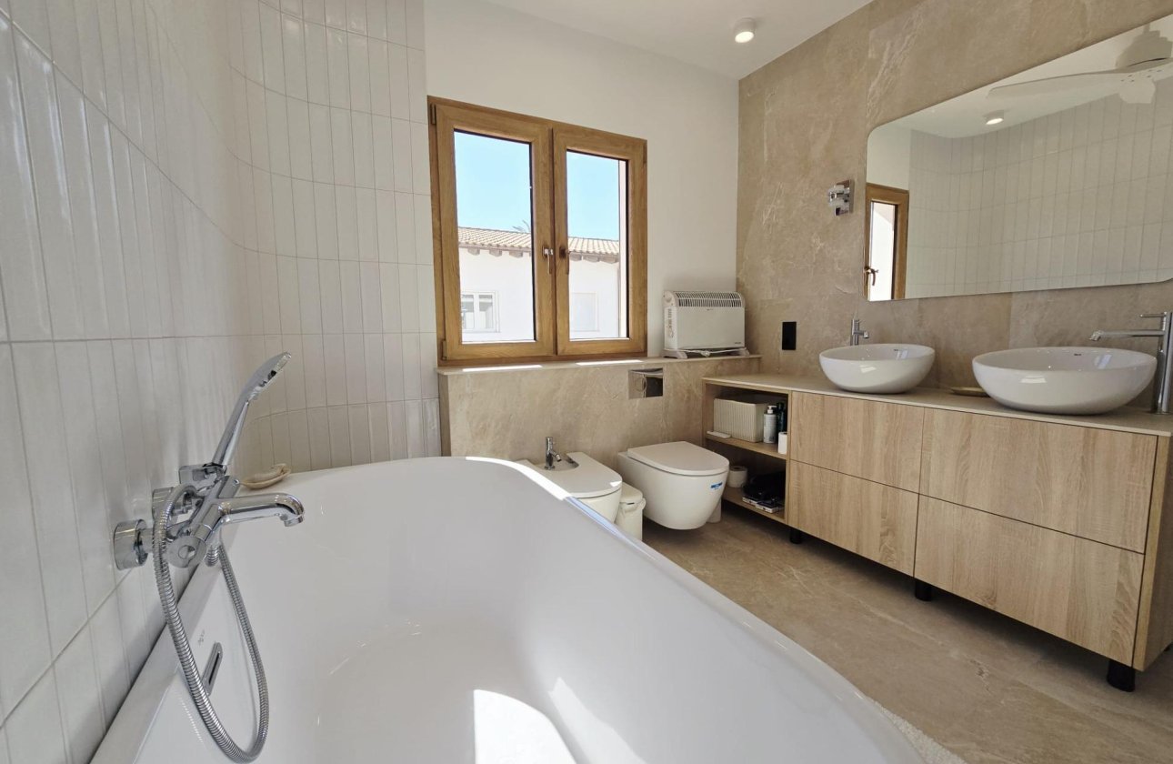 Revente - Villa -
Orihuela Costa - Cabo Roig