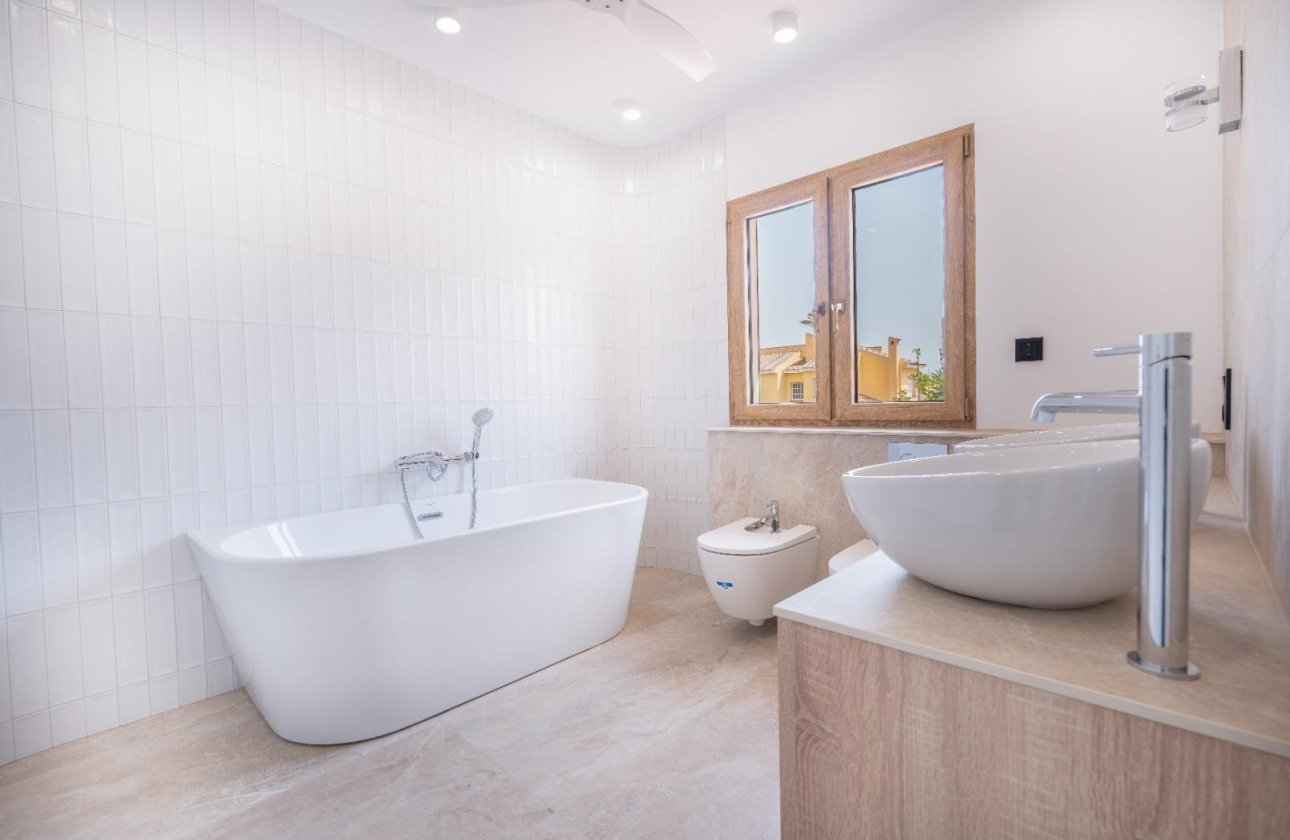 Revente - Villa -
Orihuela Costa - Cabo Roig