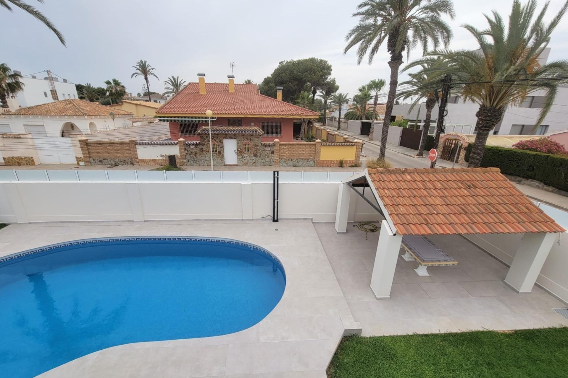 Revente - Villa -
Orihuela Costa - Cabo Roig