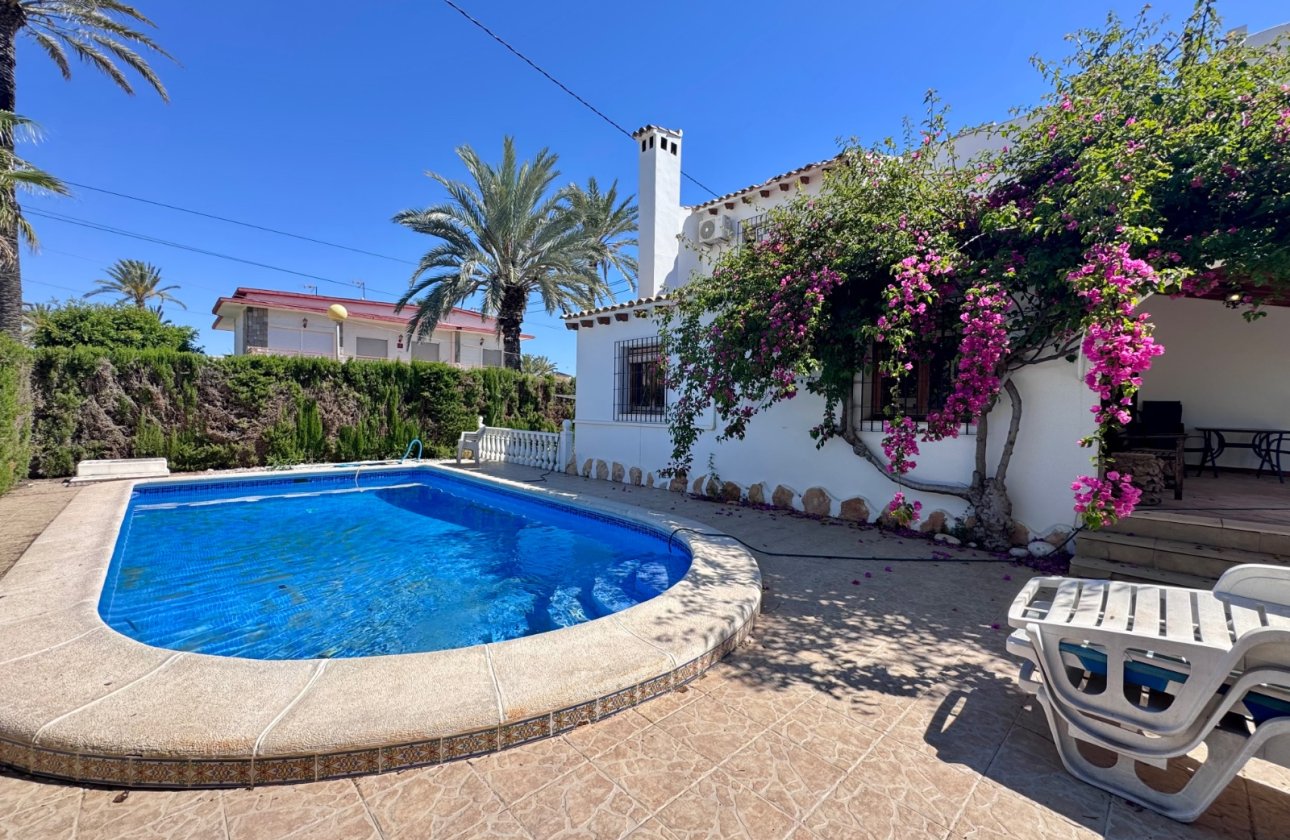 Revente - Villa -
Orihuela Costa - Cabo Roig