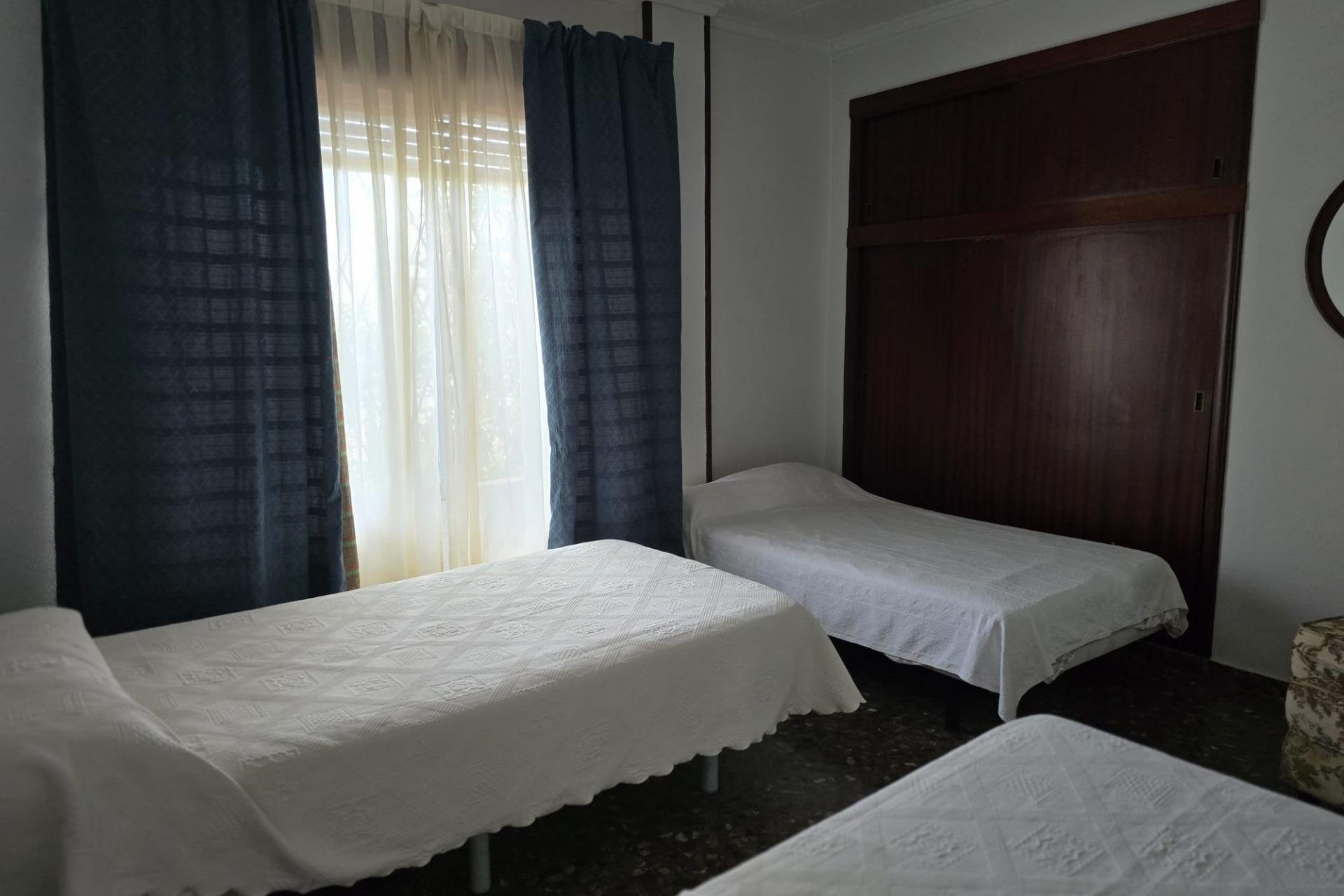 Revente - Villa -
Orihuela Costa - Campoamor