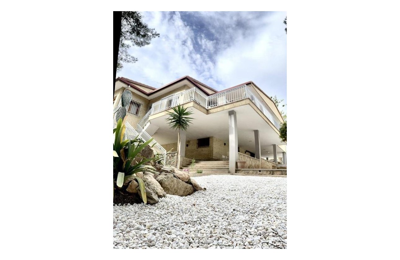 Revente - Villa -
Orihuela Costa - Campoamor