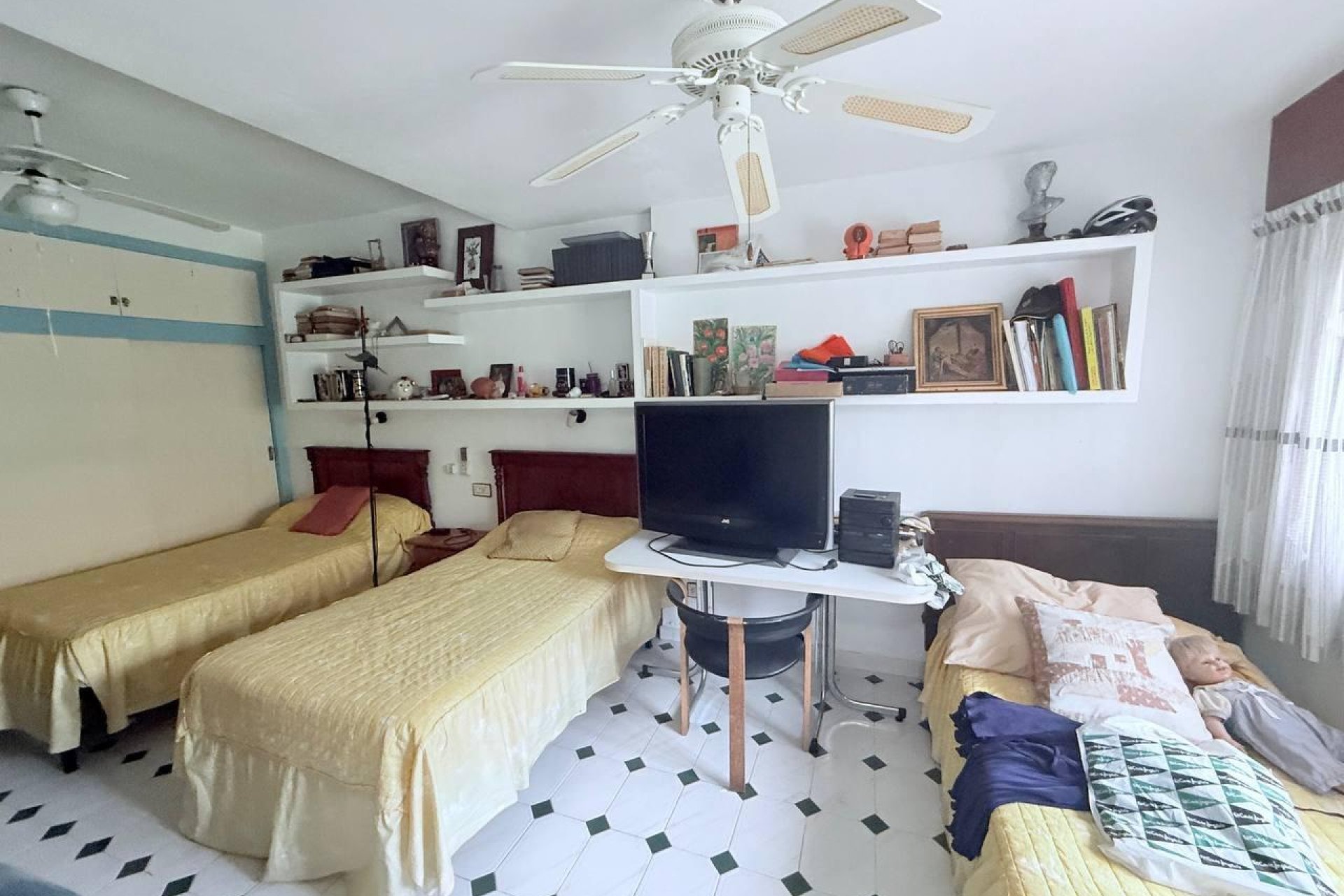 Revente - Villa -
Orihuela Costa - Campoamor