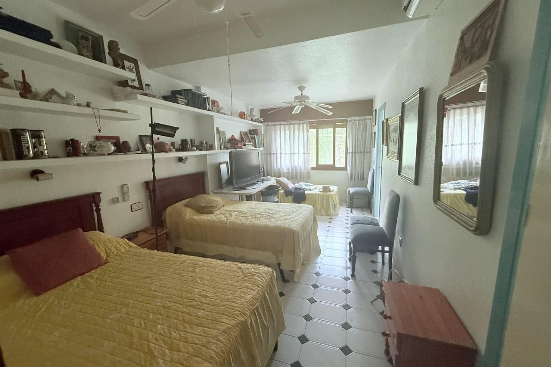 Revente - Villa -
Orihuela Costa - Campoamor