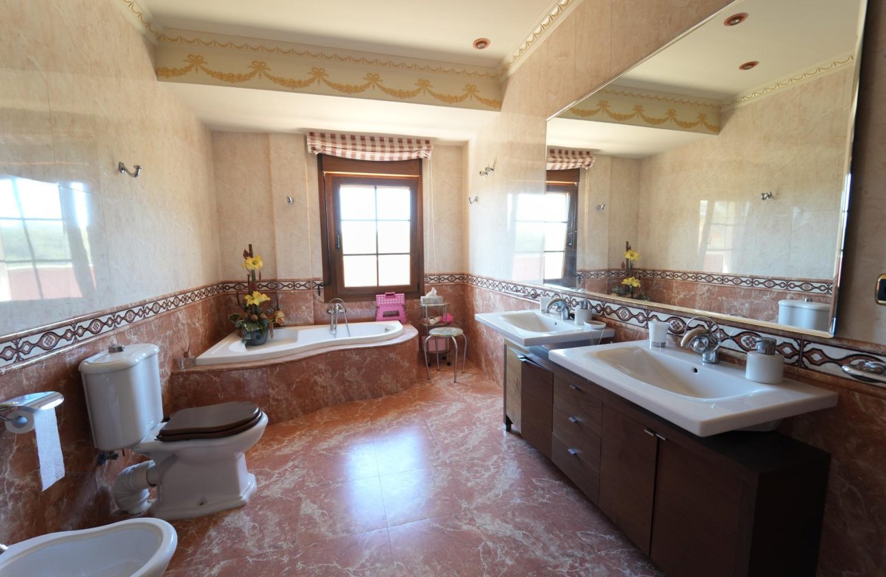 Revente - Villa -
Orihuela Costa - Campoamor