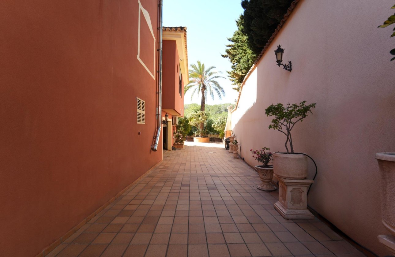 Revente - Villa -
Orihuela Costa - Campoamor