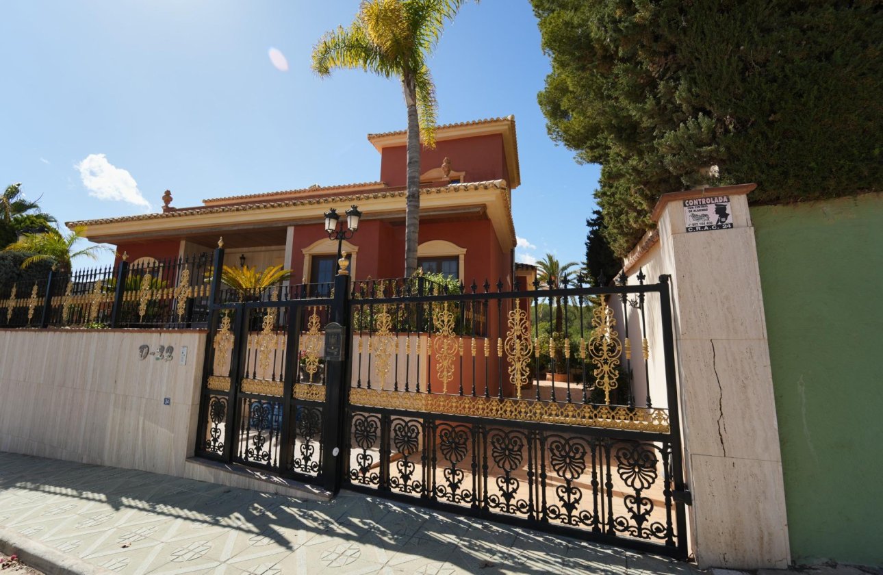 Revente - Villa -
Orihuela Costa - Campoamor