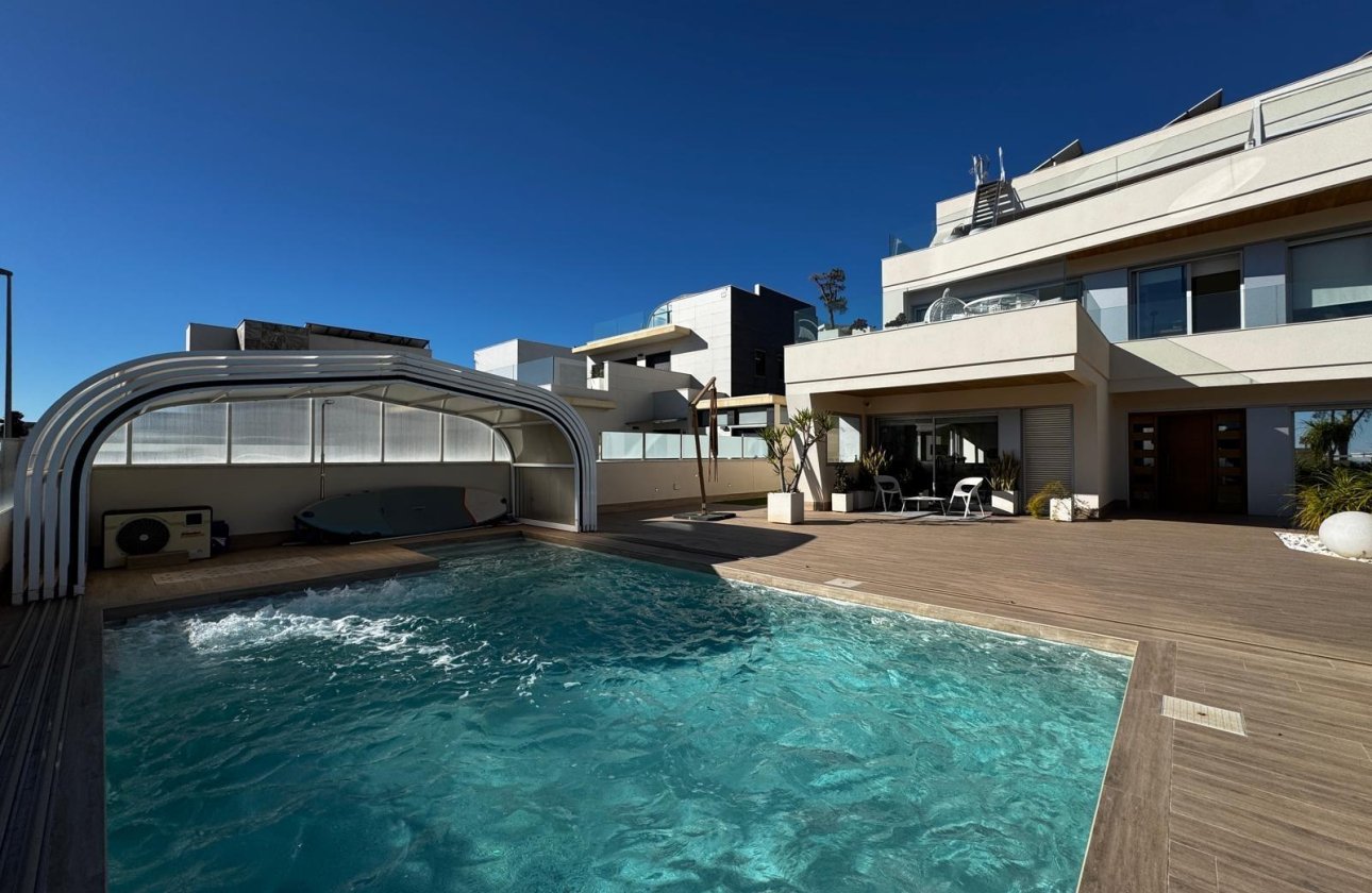 Revente - Villa -
Orihuela Costa - Campoamor