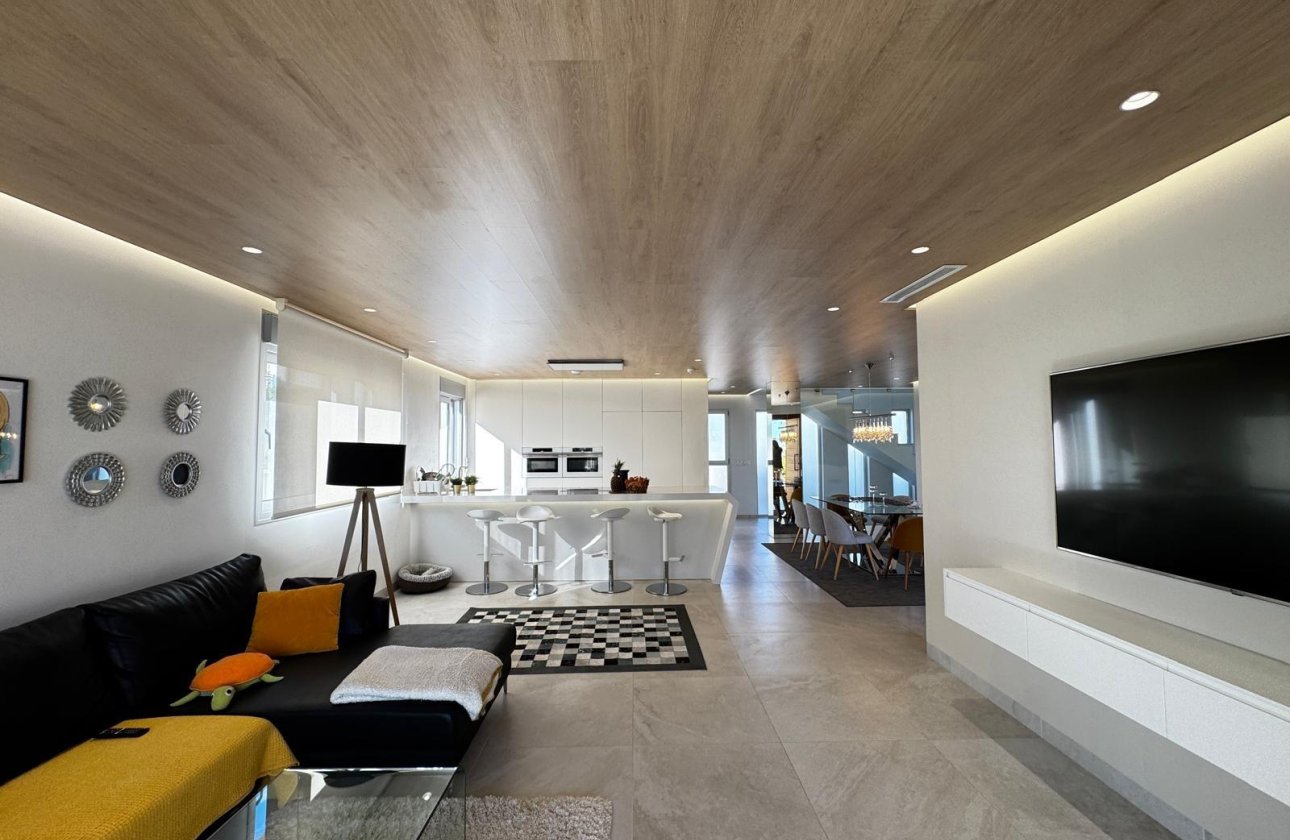 Revente - Villa -
Orihuela Costa - Campoamor