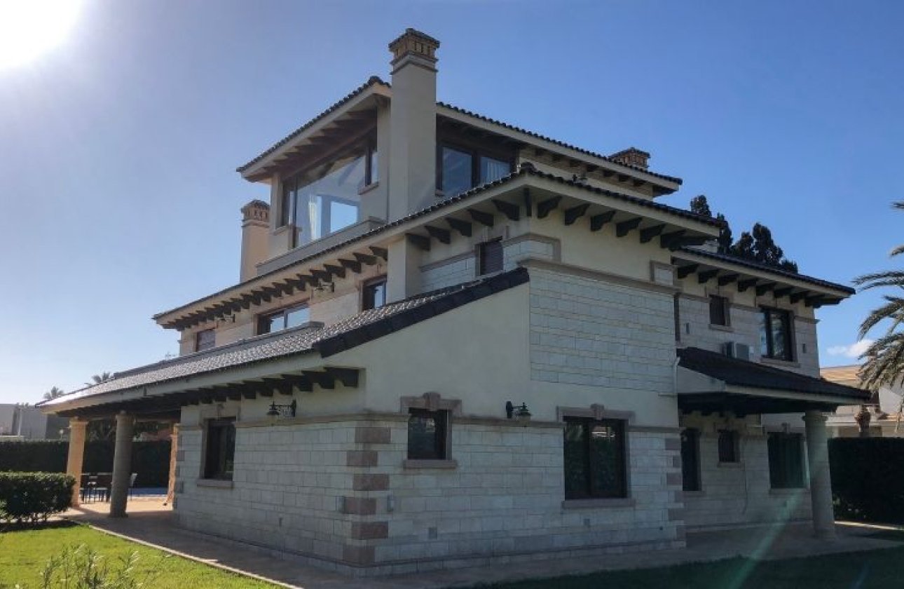 Revente - Villa -
Orihuela Costa - Costa Blanca