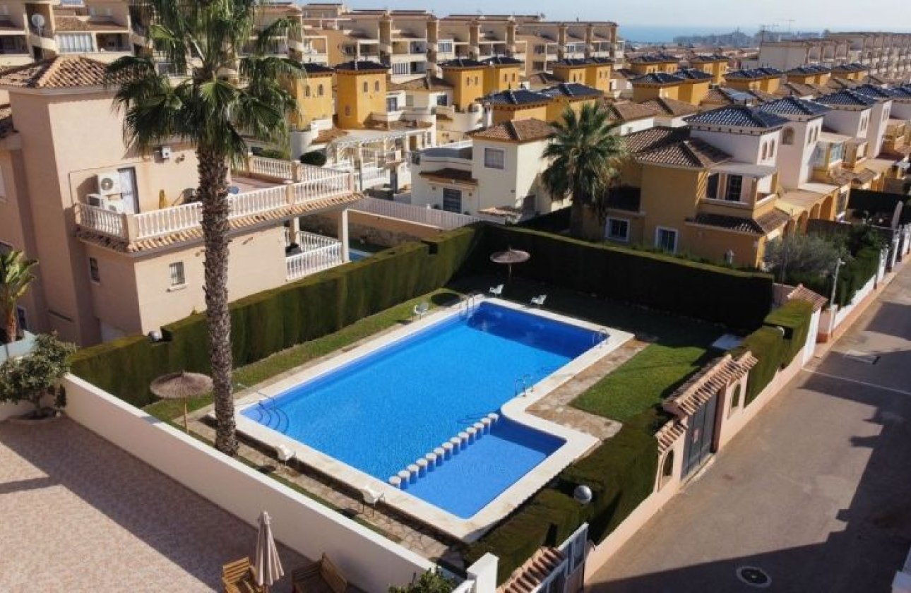 Revente - Villa -
Orihuela Costa - Costa Blanca