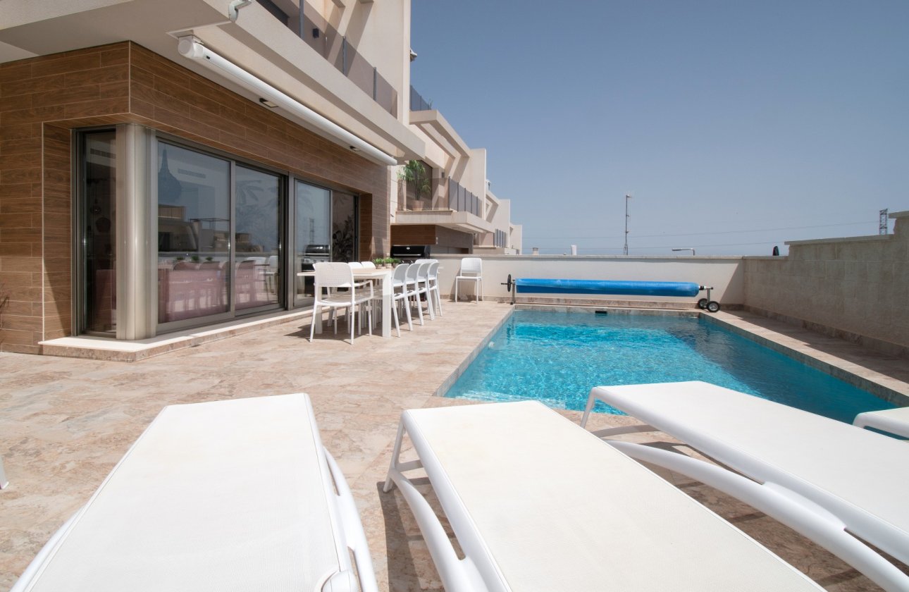 Revente - Villa -
Orihuela Costa - Costa Blanca