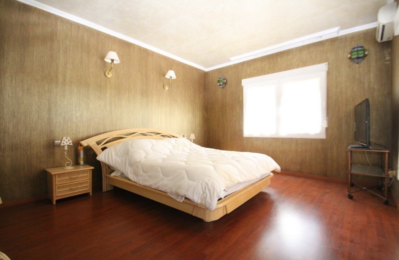 Revente - Villa -
Orihuela Costa - Costa Blanca