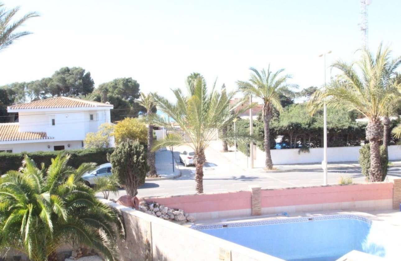 Revente - Villa -
Orihuela Costa - Costa Blanca
