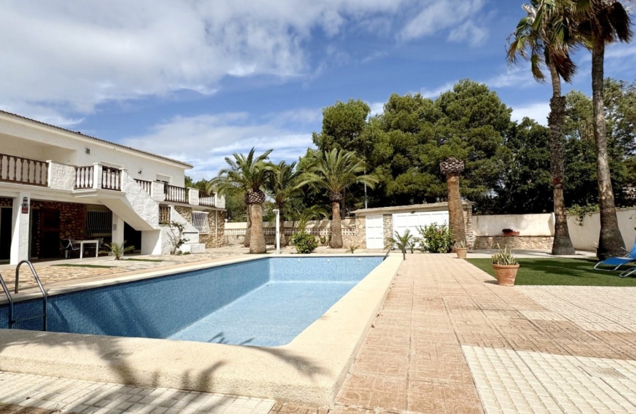 Revente - Villa -
Orihuela Costa - Costa Blanca