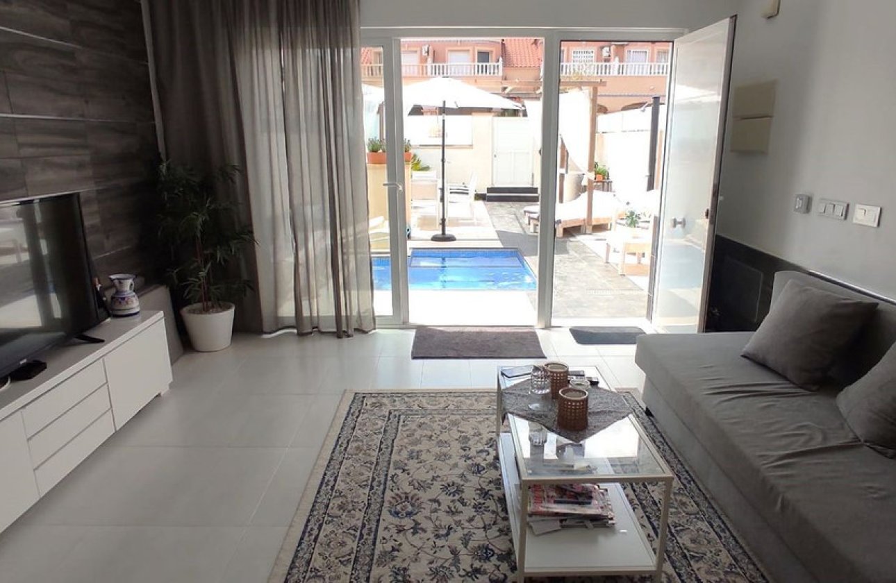 Revente - Villa -
Orihuela Costa - Costa Blanca