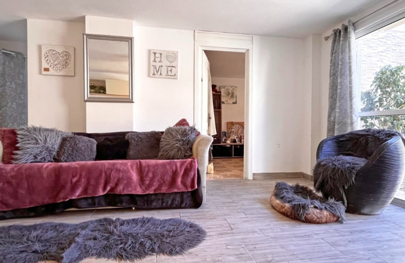 Revente - Villa -
Orihuela Costa - Costa Blanca