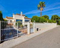 Revente - Villa -
Orihuela Costa - Costa Blanca