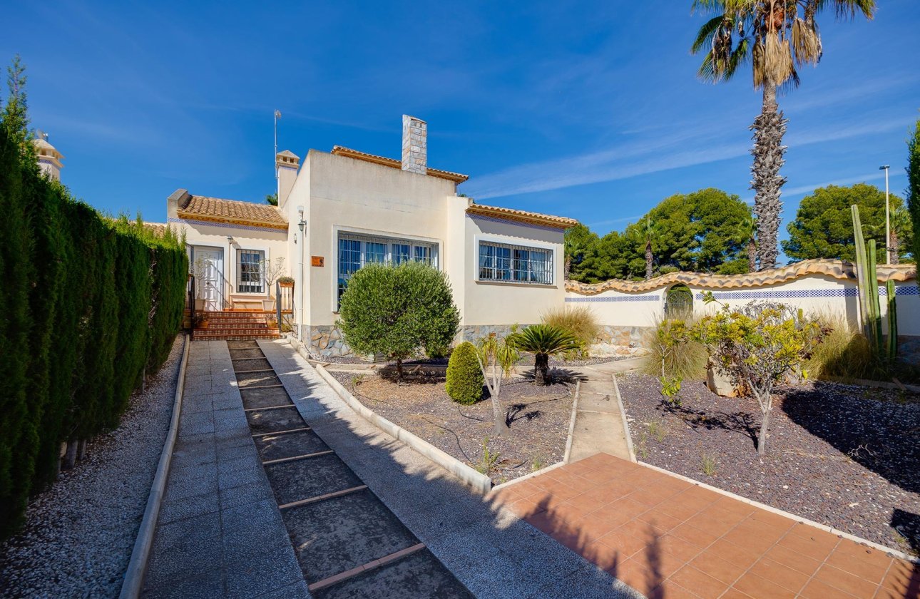 Revente - Villa -
Orihuela Costa - Costa Blanca