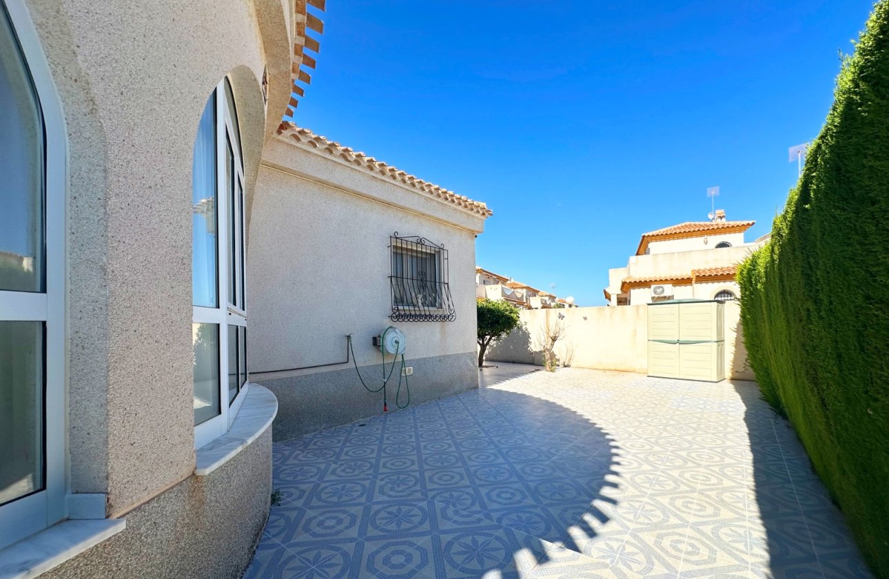 Revente - Villa -
Orihuela Costa - Costa Blanca