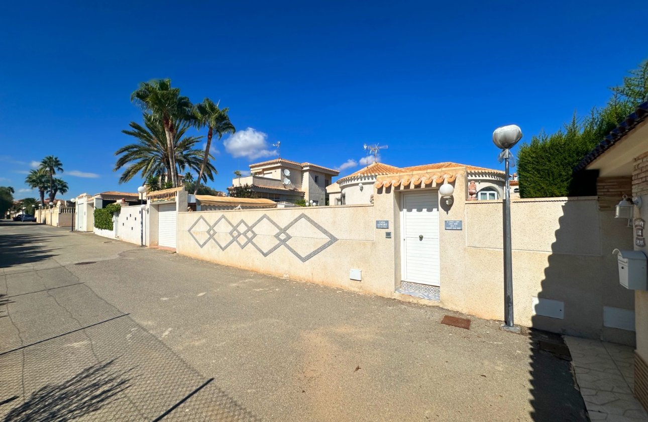 Revente - Villa -
Orihuela Costa - Costa Blanca