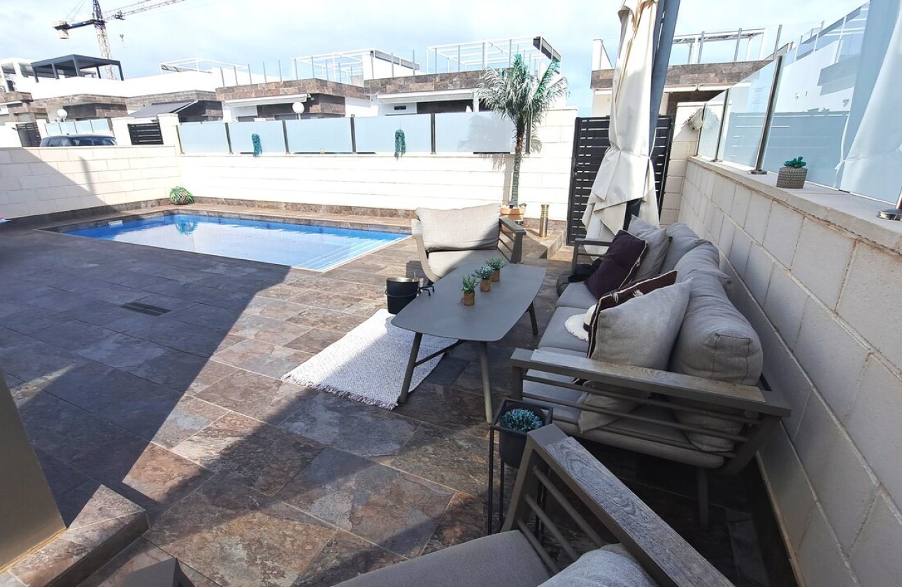 Revente - Villa -
Orihuela Costa - Costa Blanca