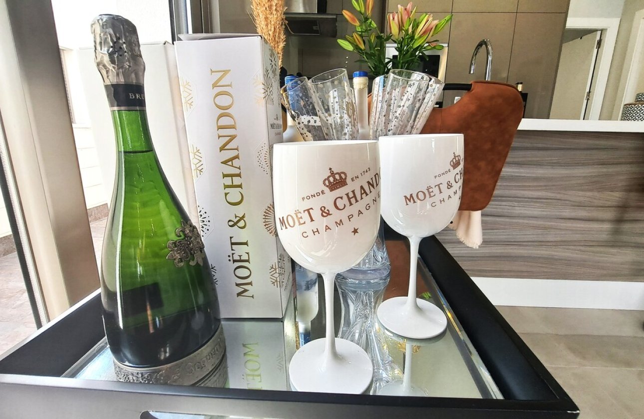 Revente - Villa -
Orihuela Costa - Costa Blanca