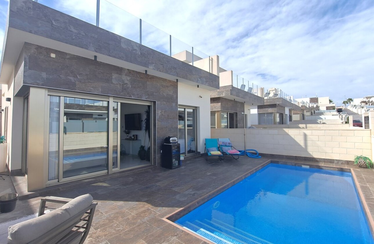 Revente - Villa -
Orihuela Costa - Costa Blanca