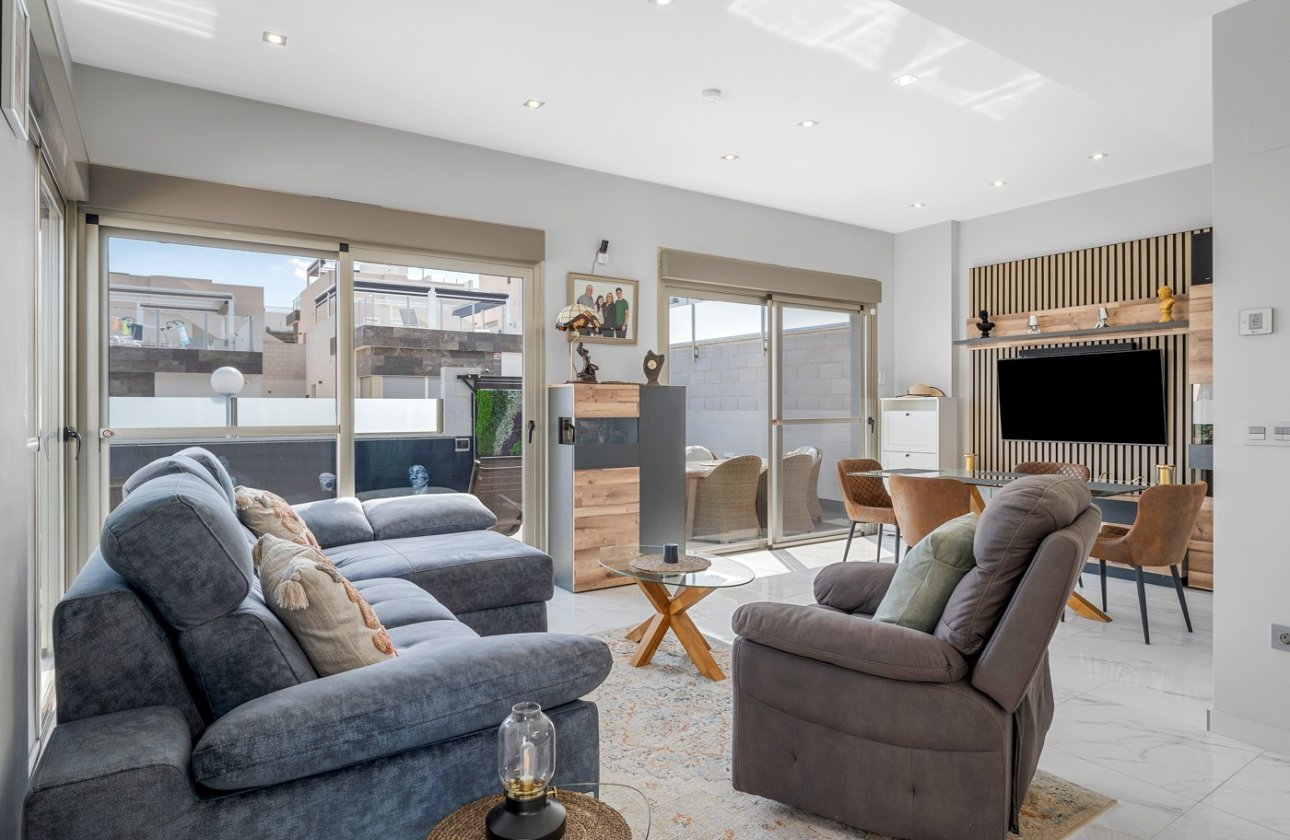 Revente - Villa -
Orihuela Costa - Costa Blanca