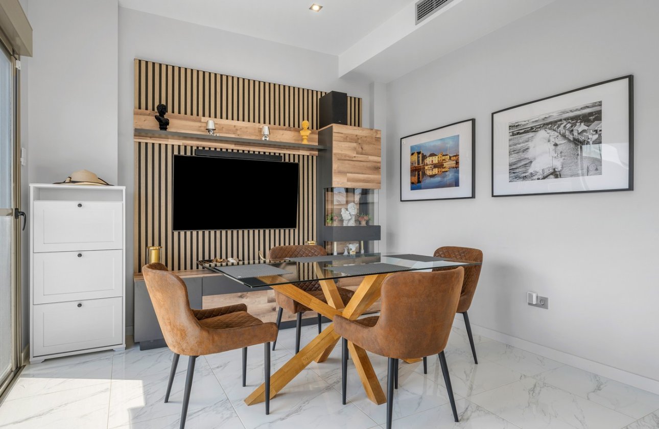 Revente - Villa -
Orihuela Costa - Costa Blanca