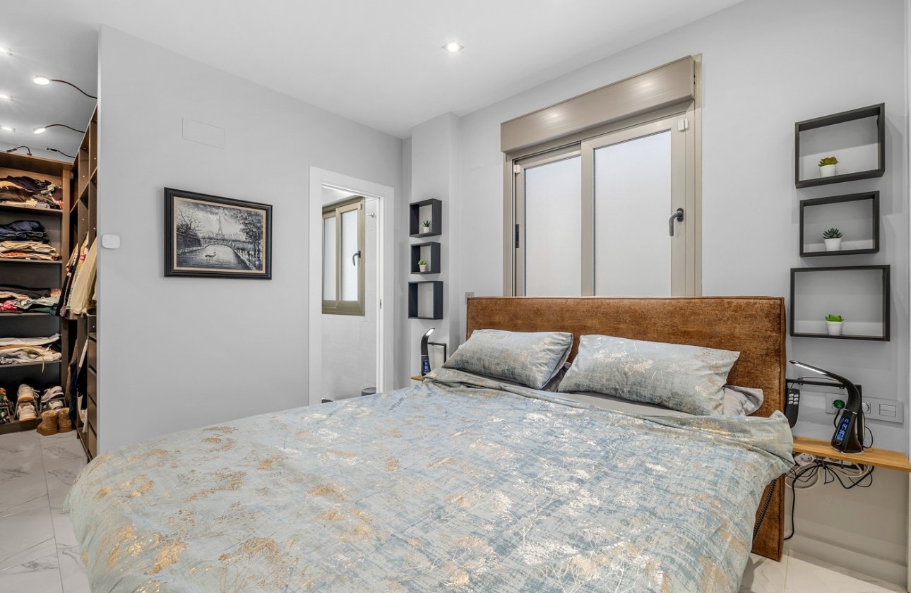 Revente - Villa -
Orihuela Costa - Costa Blanca