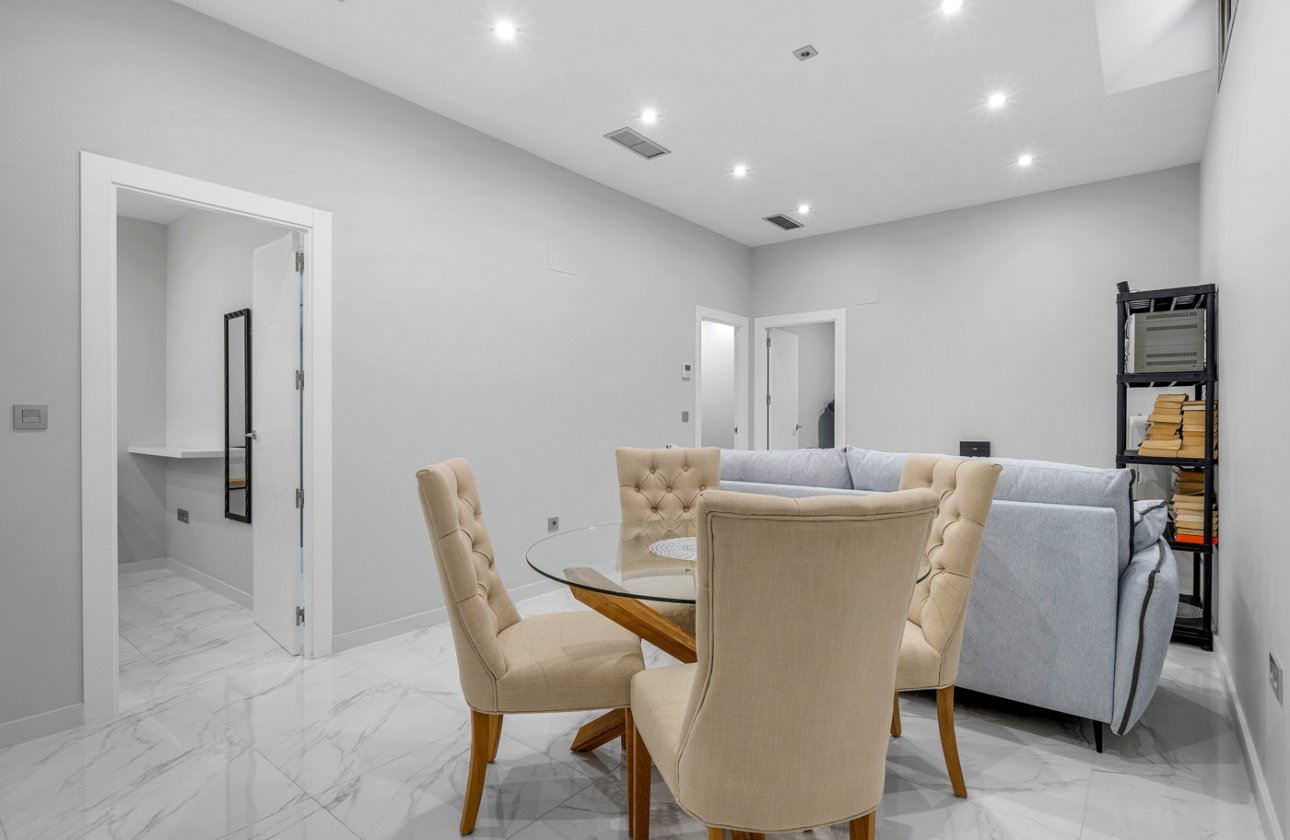 Revente - Villa -
Orihuela Costa - Costa Blanca