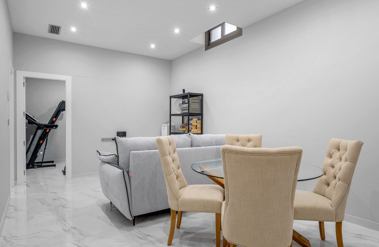 Revente - Villa -
Orihuela Costa - Costa Blanca