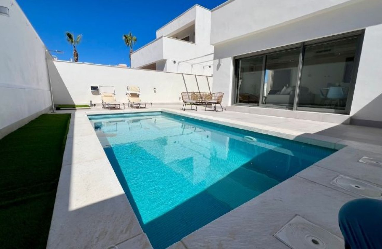 Revente - Villa -
Orihuela Costa - Costa Blanca