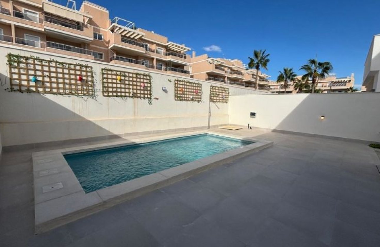 Revente - Villa -
Orihuela Costa - Costa Blanca