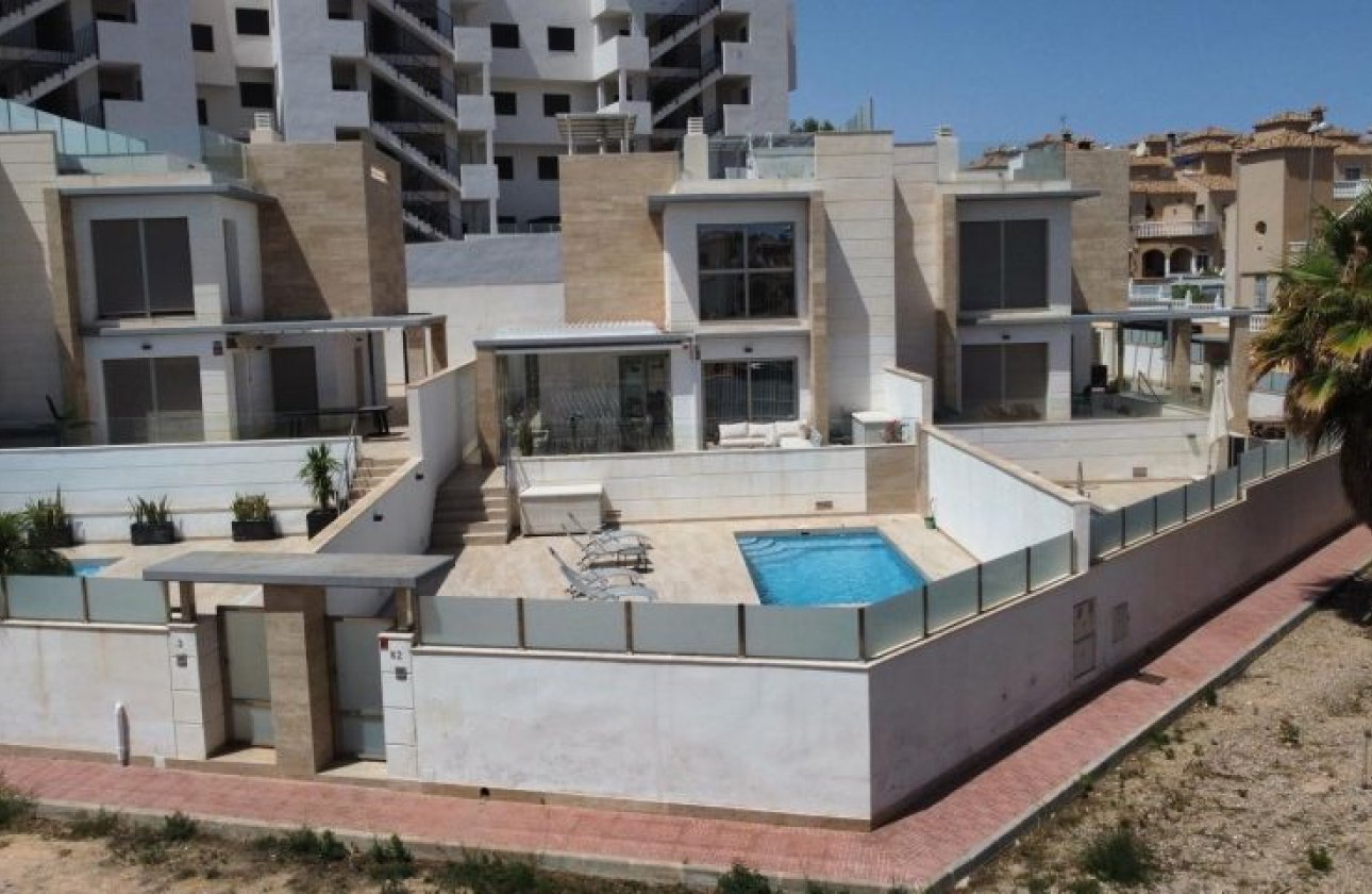 Revente - Villa -
Orihuela Costa - Costa Blanca