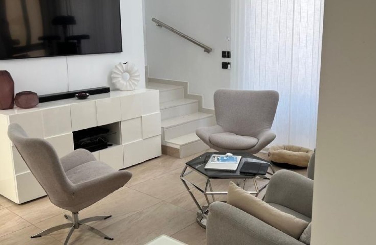 Revente - Villa -
Orihuela Costa - Costa Blanca