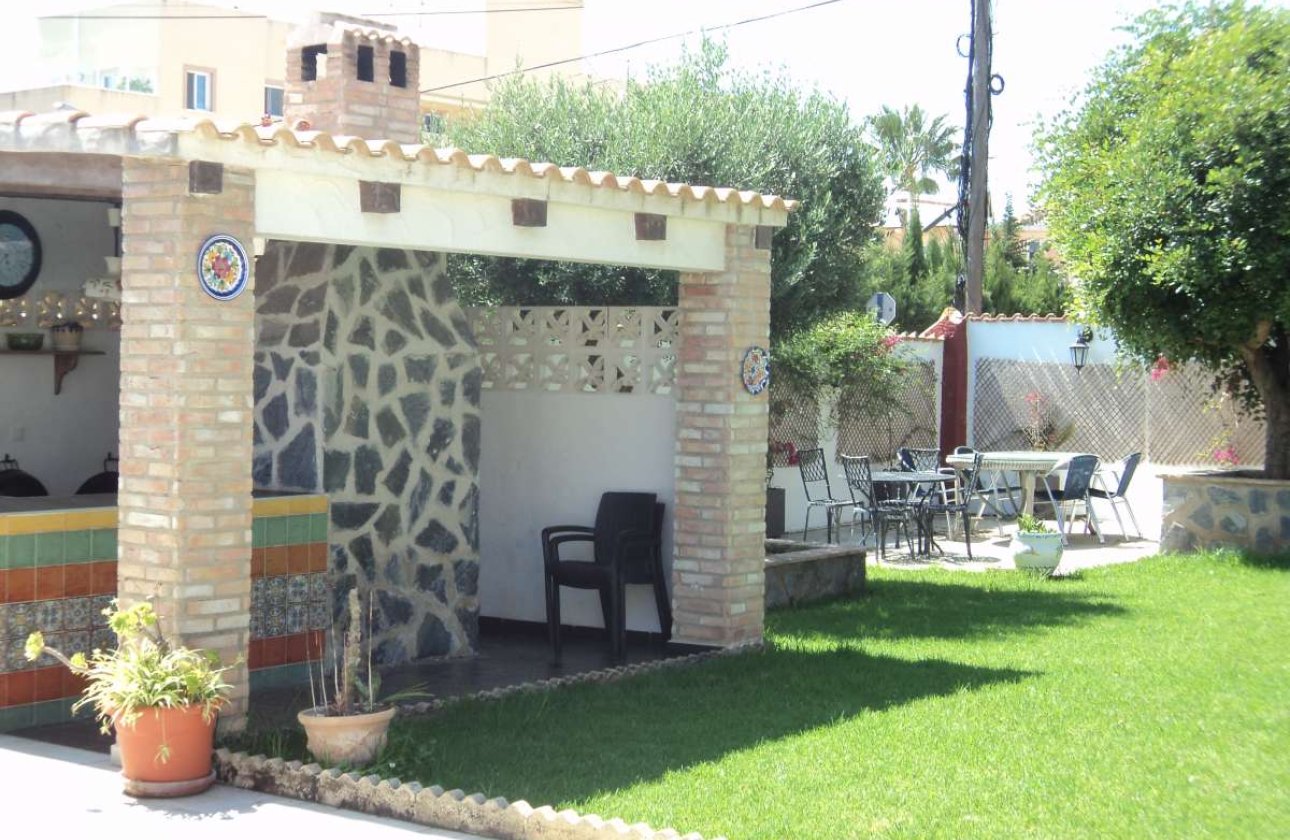 Revente - Villa -
Orihuela Costa - Costa Blanca