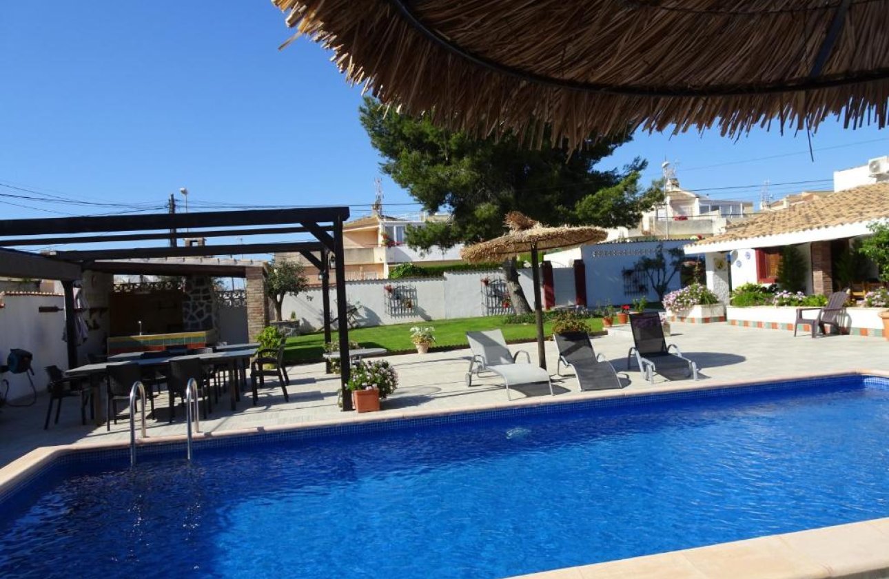 Revente - Villa -
Orihuela Costa - Costa Blanca