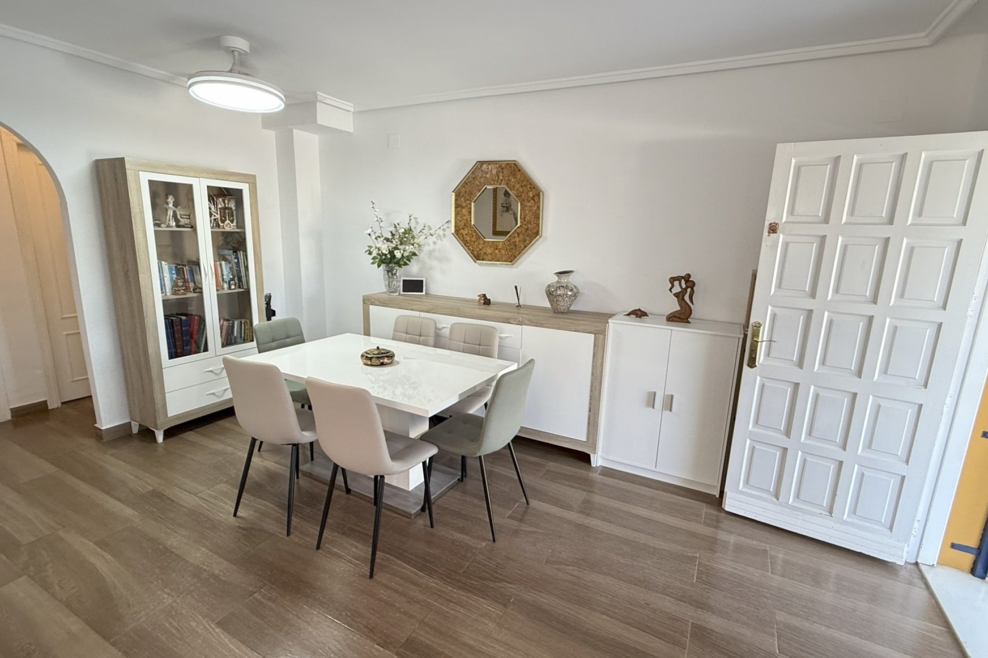 Revente - Villa -
Orihuela Costa - Costa Blanca