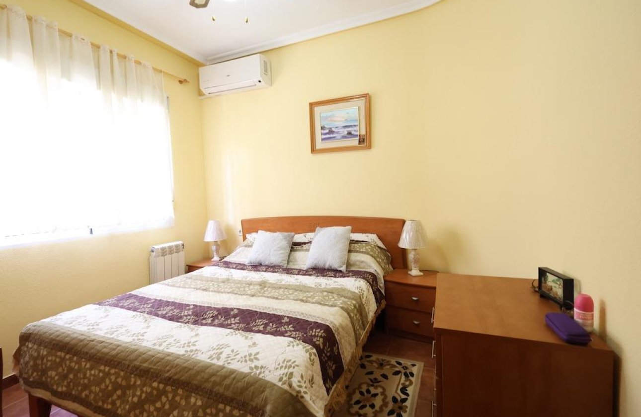 Revente - Villa -
Orihuela Costa - Costa Blanca