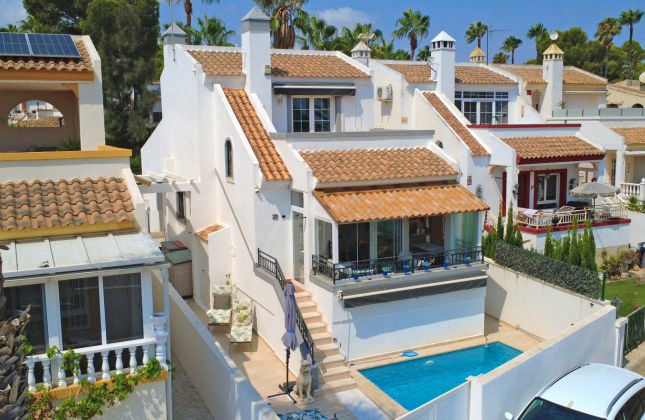 Revente - Villa -
Orihuela Costa - Costa Blanca