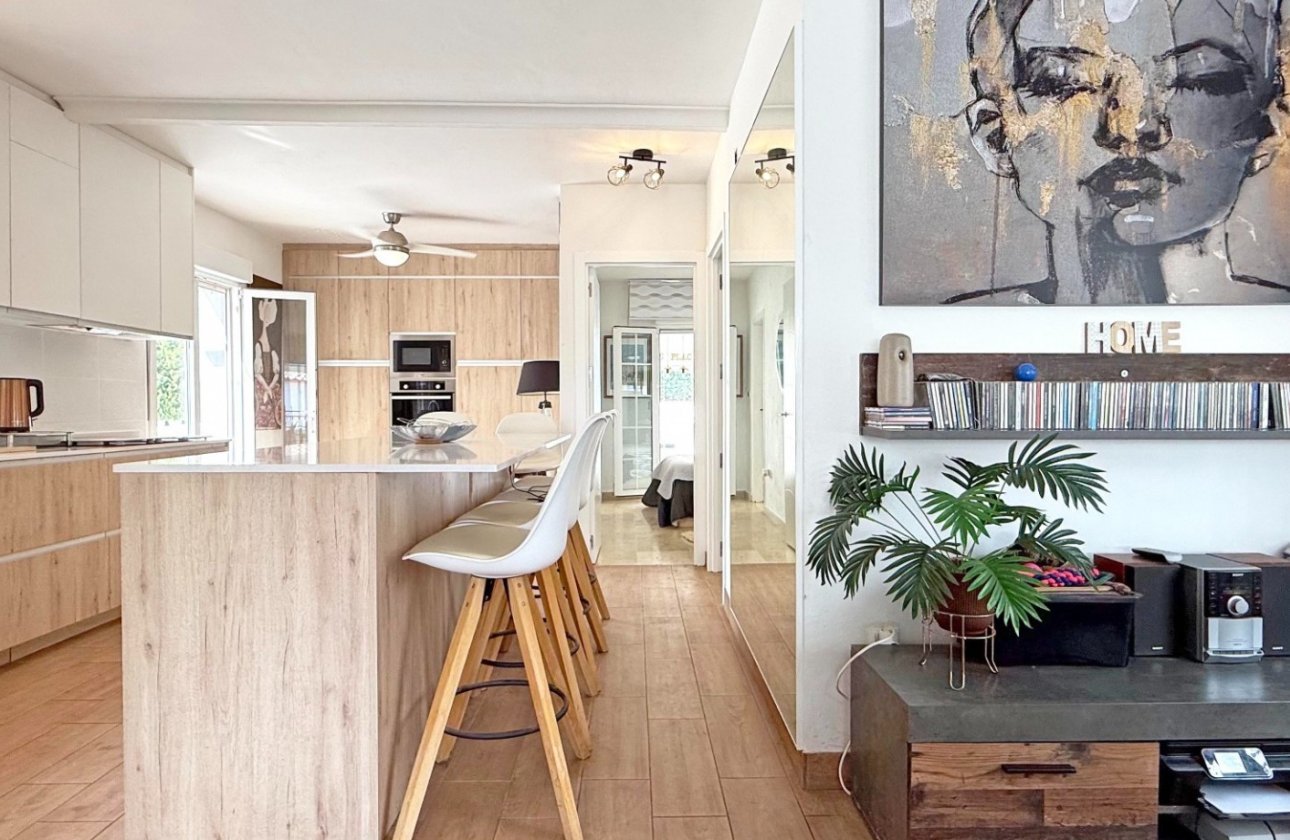 Revente - Villa -
Orihuela Costa - Costa Blanca