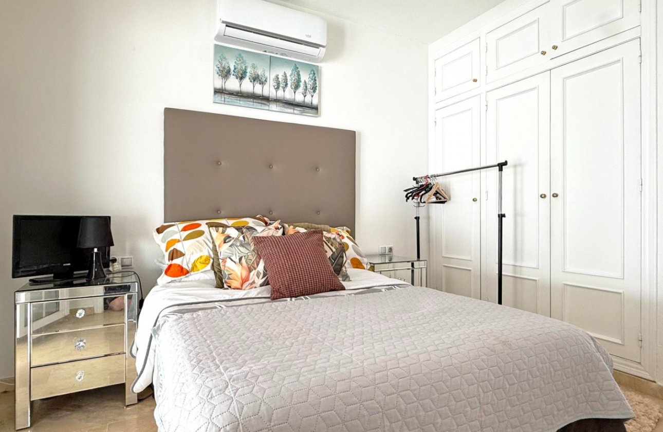 Revente - Villa -
Orihuela Costa - Costa Blanca