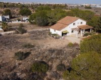 Revente - Villa -
Orihuela Costa - Costa Blanca