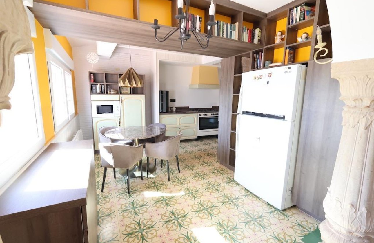 Revente - Villa -
Orihuela Costa - Costa Blanca